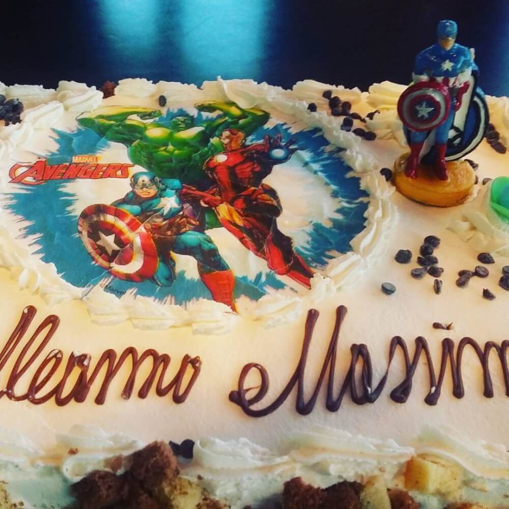 TORTA SUPEREROI  Torte supereroi, Festa di compleanno supereroe, Idee  torta di compleanno
